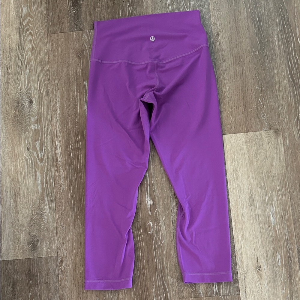 Lululemon Women’s Purple Crop Leggings - Picture 2 of 4